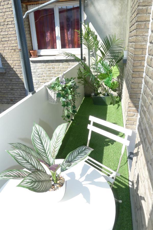 Logement Place D'Erlon Hypercentre Avec Balcon Daire Reims Dış mekan fotoğraf